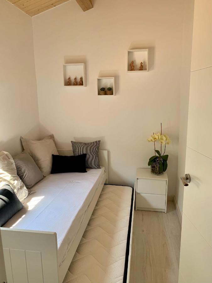 Flat In Centre - 5 Mins From Old Town And Train Station Apartment Girona